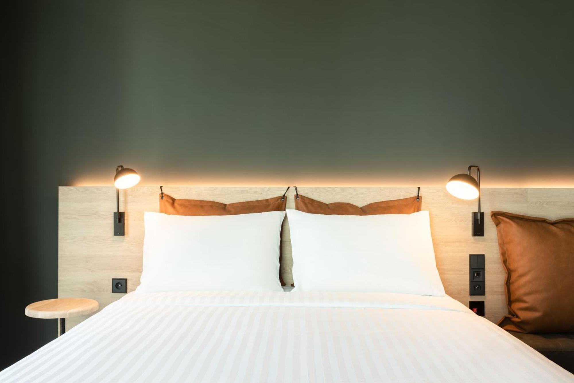 Moxy Paris Val D'Europe Hotel Монтеврен Екстериор снимка